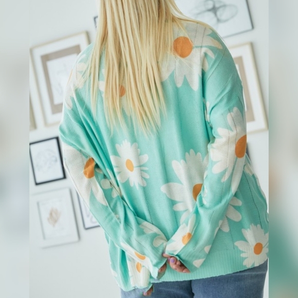 PLUS Honeysuckle Lightweight Knit Sweater - Picture 3 of 7